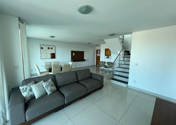 Cobertura Duplex em Condomínio de Alto Luxo - 402